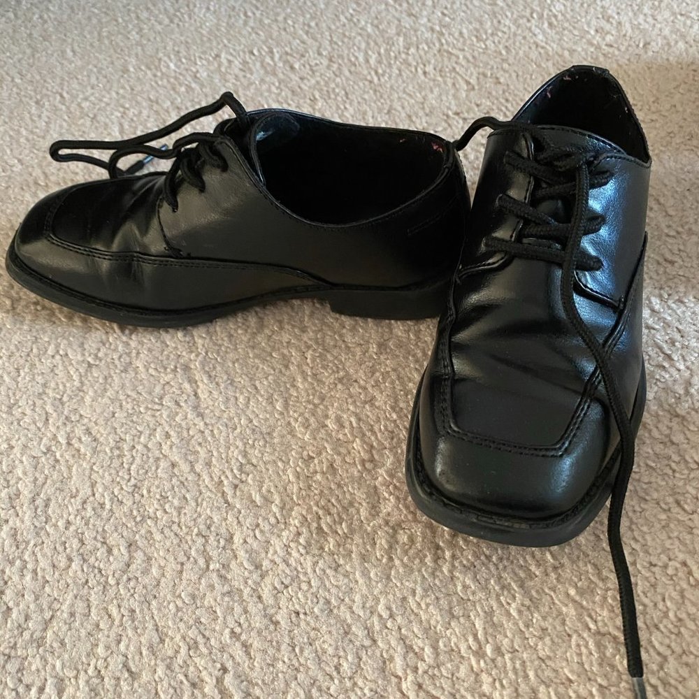 Snalexander Boys Black Memory Foam Dress Shoes
